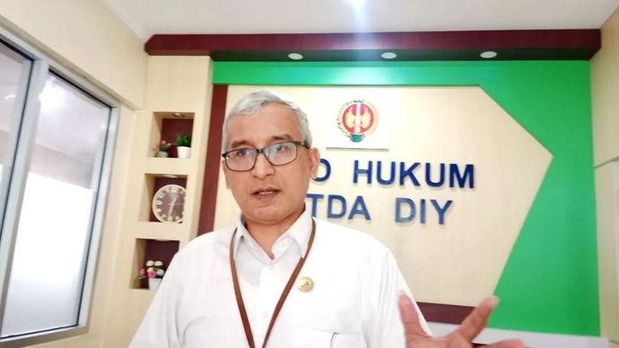 Kepala Biro Hukum Sekretariat Daerah DIY Cahyo Widayat saat ditemui di kantornya, Kompleks Kepatihan, Yogyakarta, Rabu 29 Oktober 2025. ANTARA/Luqman Hakim