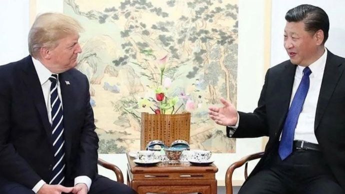 Arsip - Presiden China Xi Jinping (kanan) dan Presiden AS Donald Trump. ANTARA/Anadolu/py/am.