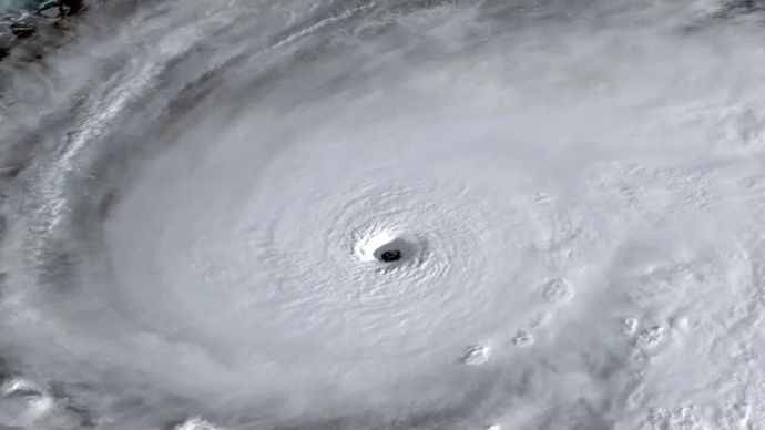 Foto satelit yang di ambil dari potongan video memperlihatkan saat Badai Melissa menghantam kawasan Laut Karibia, Senin (27/10/2025). Badai kategori lima atau yang terkuat itu kemudian menghantam Jamaika dengan kecepatan 295 Km/Jam dan menjadi badai terparah yang melintasi negara itu sejak pencatatan resmi 174 tahun yang lalu. ANTARA FOTO/CSU/CIRA &amp; NOAA/Handout via REUTERS/bar