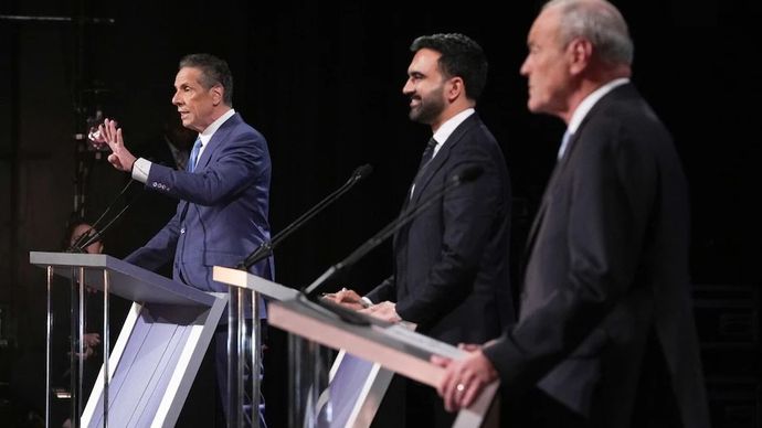 Andrew Cuomo, left, Zohran Momdani and Curtis Sliwa, right Credit: Hiroko Masuike/The New York Times/Bloomberg