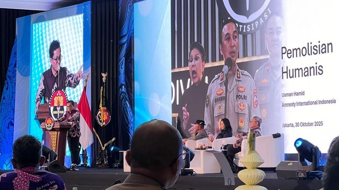 Usman Hamid saat menyampaikan paparannya.