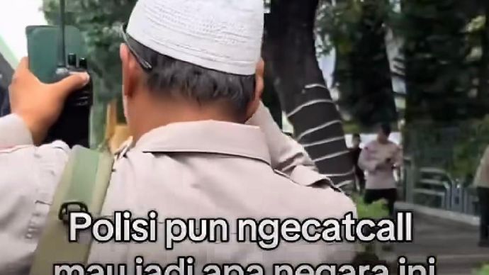 Oknum Brimob yang diduga melakukan catcalling.