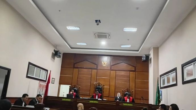 Majelis Hakim Pengadilan Negeri (PN) Jakarta Utara yang dipimpin Hakim Ketua Yusti Cinianus Radja didampingi Hakim Anggota Hafnizar dan Wijawiyata memvonis terdakwa pimpinan PT Mata Elang Production (MEIS) Hendra Lie (72) pidana penjara selama 10 bulan terkait kasus pencemaran nama baik di Jakarta, Kamis, 30 Oktober 2025. (ANTARA/HO -Dokumentasi Pribadi).