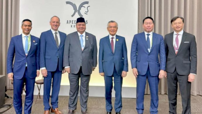 Menteri Koordinator Bidang Perekonomian Airlangga Hartarto mewakili Presiden Prabowo Subianto hadir dalam acara yang diselenggarakan oleh Asia-Pacific Economic Cooperation atau APEC Business Advisory Council (ABAC).  