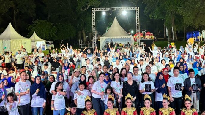 Pesta Rakyat DEP Satu Dekade: Puncak Perayaan 10 Tahun PT Duta Elok Persada Di Candi Prambanan  Yogyakarta &mdash; PT Duta Elok Persada menggelar Pesta Rakyat DEP Satu Dekade di Taman Wisnu Mandala, Candi Prambanan, Daerah Istimewa Yogyakarta, Sabtu (1/10/