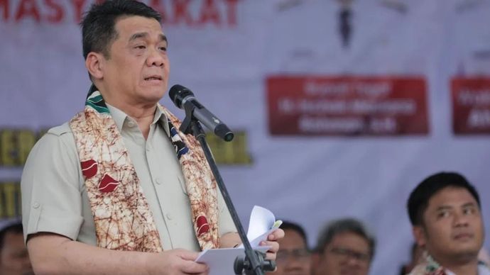 Wakil Menteri Desa dan Pembangunan Daerah (Wamendes PDT) Ahmad Riza Patria menghadiri Dialog Interaktif Diseminasi Informasi kepada Masyarakat dalam rangka kegiatan Bupati Tilik Desa di Desa Trayeman, Kecamatan Slawi, Kabupaten Tegal, Rabu 5 November 2025. ANTARA/HO-Humas Kemendes PDT.
