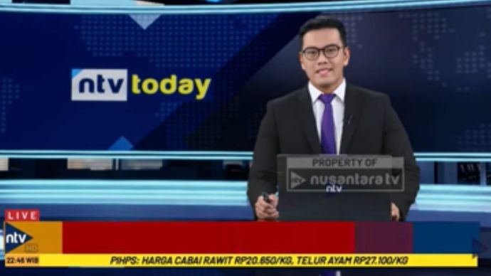 Host Nusantara TV Helmut Timothy raih penghargaan Presenter Favorit Anugerah Penyiaran KPID Jabar
