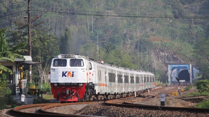Foto Kereta PT KAI