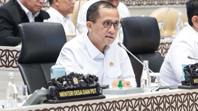 Menteri Transmigrasi M. Iftitah Sulaiman.