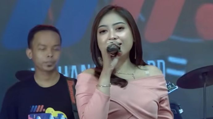Shinta Arsinta - Dua Kursi ft Wahana Musik (Official Live Concert)