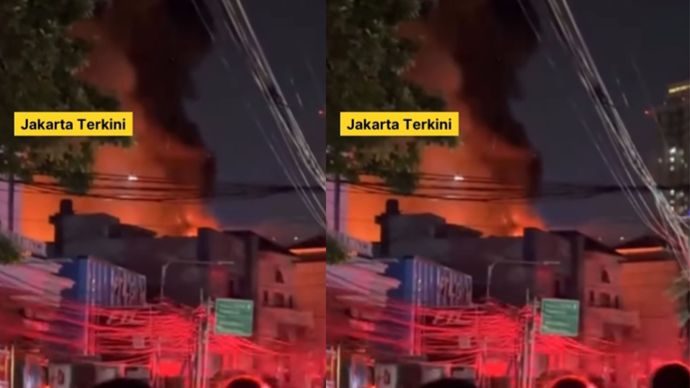 Terjadi kebakaran diduga sebuah ruko di kawasan Bendungan Hilir, Jakarta Pusat malam ini, Minggu (16/11/2025). Belum diketahui secara pasti penyebab kejadian tersebut, saat ini sejumlah mobil pemadam sudah terjun ke lokasi kejadian. 