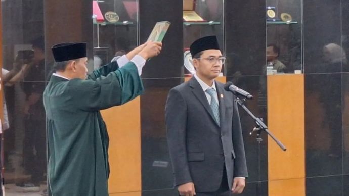 Fauqi Hapidekso dilantik sebagai anggota MPR RI pergantian antarwaktu (PAW) di Gedung Nusantara V, Gedung DPR/MPR/DPD RI, Jakarta, Senin, 17 November 2025. ANTARA/Fianda Sjofjan Rassat
