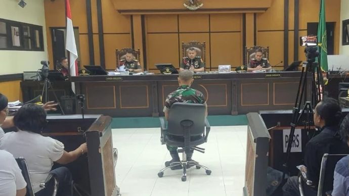 Sidang pemeriksaan saksi atas seorang terdakwa yakni Lettu Inf Ahmad Faisal selaku Komandan Kompi A (atasan langsung Prada Lucky) di Pengadilan Militer III-15 Kupang NTT, Senin. 17 November 2025. ANTARA/Anwar Maga.