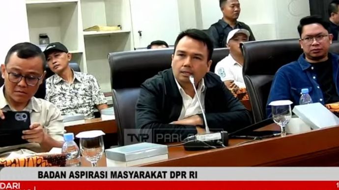 Pedagang thrifting mengadu ke DPR RI. 