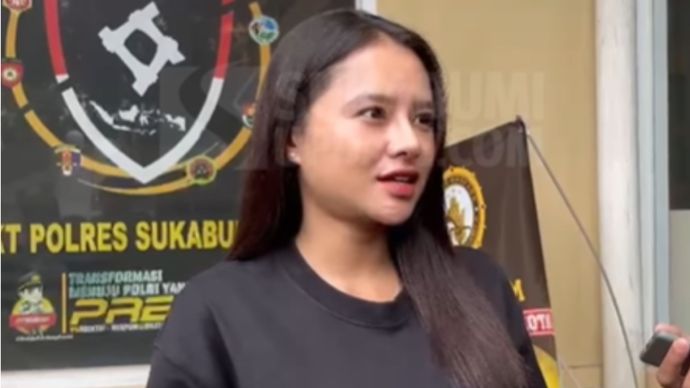 SN menyebut tidak ada respons dari terduga pelaku sejak kasusnya viral. Ia mengulang kronologi kejadian&mdash;seorang tamu naik ke panggung dan diduga melakukan pelecehan, sementara security tak sigap. Upaya self-defense yang ia lakukan justru berujung pada pemecatan sepihak oleh manajemen tanpa prosedur SP1&ndash;SP3, ditambah gaji empat bulannya tak dibayarkan.