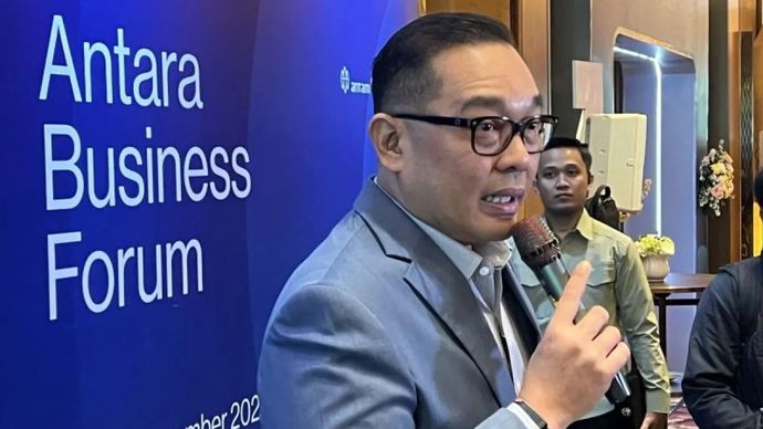 Wakil Menteri (Wamen) Investasi dan Hilirisasi Todotua Pasaribu memberi keterangan ketika ditemui di sela-sela Antara Business Forum, Jakarta, Rabu, 19 November 2025. (ANTARA/Putu Indah Savitri)