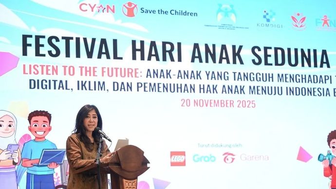 Menteri Komdigi Meutya Hafid memberikan sambutan saat acara peringatan Festival Hari Anak Sedunia 2025 di Jakarta, Kamis, 20 November 2025. Peringatan Hari Anak Sedunia 2025 tersebut mengangkat tema Listen to The Future: Anak-anak yang tangguh menghadapi tantangan digital, iklim, dan pemenuhan hak anak menuju Indonesia Emas 2025. ANTARA FOTO/Fauzan/nz