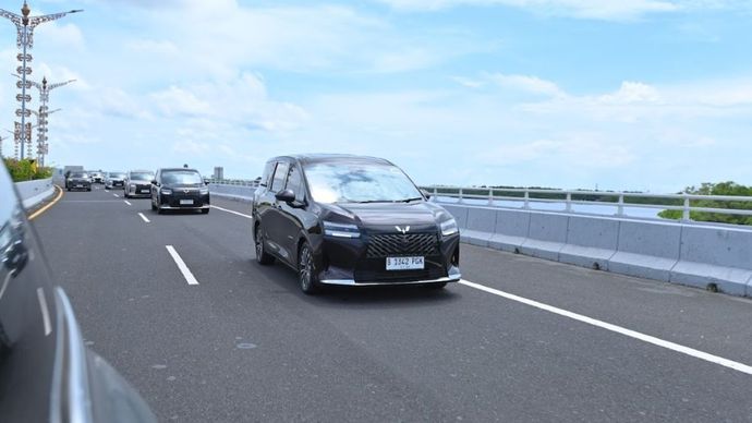Perjalanan Bali-Jakarta dengan merasakan langsung kenyamanan, efisiensi, dan performa Wuling Darion PHEV. (Foto: Istimewa/Wuling Motors)  