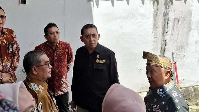 Menteri Kebudayaan (Menbud) Fadli Zon saat mengunjungi Kantor Balai Pelestarian Kebudayaan Wilayah Lampung. ANTARA/Ruth Intan Sozometa Kanafi.
