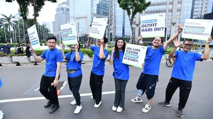 Bagi para peserta, EcoRun 2025 terasa seperti festival gaya hidup, musik yang mengiringi pelari, tenant kuliner sehat, hingga aktivitas komunitas.