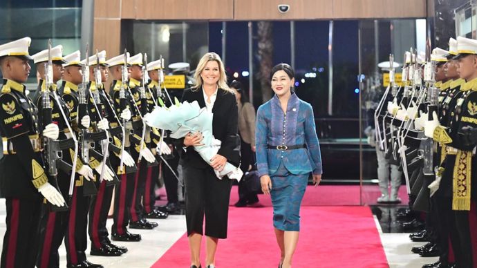 Ratu M&aacute;xima dari Belanda tiba di Bandara Internasional Soekarno-Hatta, Tangerang, Provinsi Banten pada Senin malam, 24 November 2025