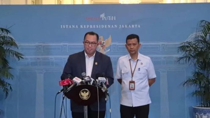 Kepala Badan Riset dan Inovasi (BRIN) Arif Satria ditemui usai rapat terbatas bersama Presiden RI Prabowo Subianto di Kompleks Istana Kepresidenan, Jakarta, Senin 24 November 2025. (ANTARA/Suci Nurhaliza)