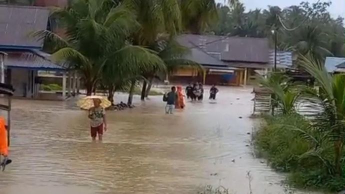 Banjir merendam 3.076 unit rumah wargda dan ratusan hektare lahan pertanian yang tersebar di 21 desa dalam wilayah administrasi delapan kecamatan di Padang Pariaman, Sumatera Barat, Senin 24 November 2025 ANTARA/HO-BPBD Padang Pariaman