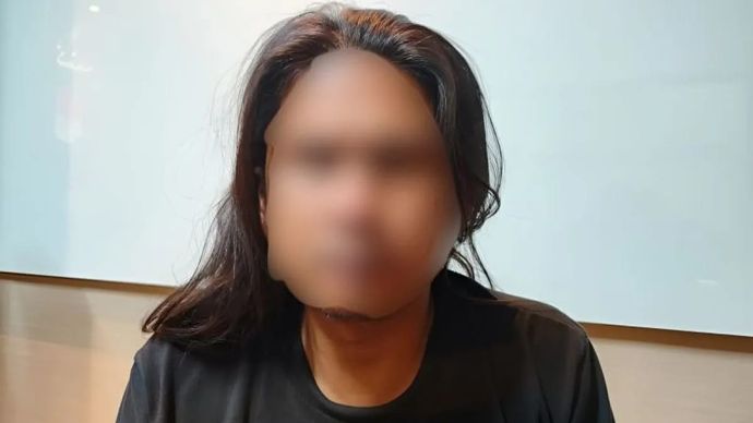 Foto satu tersangka kasus narkoba yang dibuang pemiliknya di ruas Jalan Tol Trans Sumatera KM 136B Lampung. (ANTARA/HO-Dittipidnarkoba Bareskrim Polri)