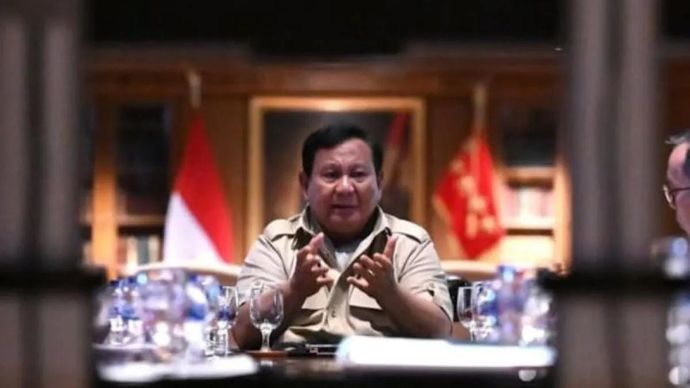 Presiden Prabowo Subianto dan jajaran menteri menggelar rapat di Hambalang, Bogor, Jawa Barat, Minggu 23 Novemer 2025 ANTARA/HO- BPMI Setpres.