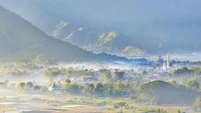 Arsip Foto - Panorama alam di Desa Wisata Sembalun, Kecamatan Sembalun, Lombok Timur, Nusa Tenggara Barat, Minggu 6 April 2024. (ANTARA FOTO/AHMAD SUBAIDI)