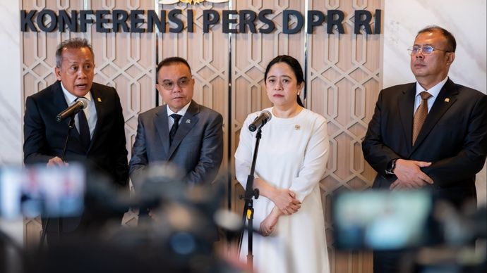Ketua DPR RI Puan Maharani (kedua dari kiri). 
