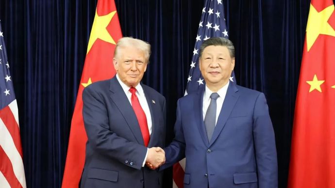 Presiden China Xi Jinping bertemu Presiden AS Donald Trump di Busan, Korea Selatan, pada 30 Oktober 2025. (ANTARA/HO-Xinhua/Huang Jingwen)