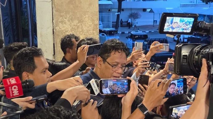 Menteri Keuangan Purbaya Yudhi Sadewa saat ditemui wartawan di Kantor Kemenko Perekonomian, Jakarta, Rabu 27 November 2025 (ANTARA/Bayu Saputra)