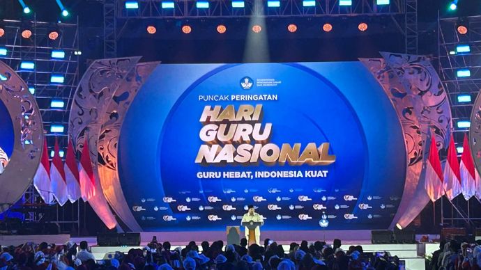 Prabowo Subianto di Puncak Hari Guru Nasional 2025