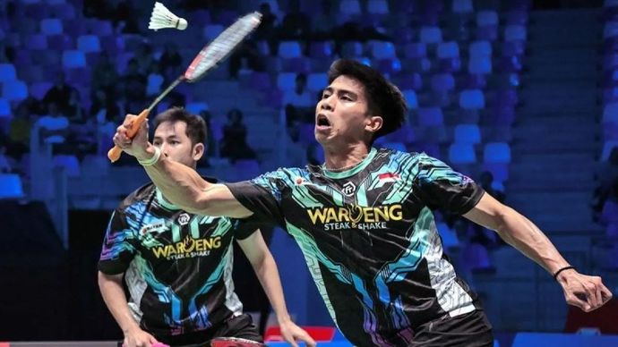 Ganda putra Indonesia Sabar Karyaman Gutama/Moh Reza Pahlevi Isfahani saat tampil di turnamen Super 500 Hylo Open 2025 di Saarlandhalle, Saarbruecken, Selasa waktu setempat, 28 Oktober 2025. ANTARA/HO-X-@INABadminton/pri.