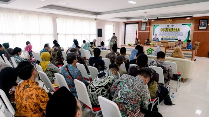 Menhaj Gus Irfan Sosialisasikan Persiapan Haji 2026 di Madiun,