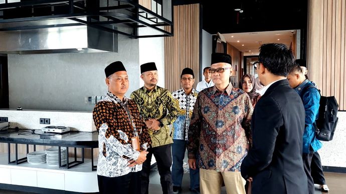 Gus Irfan meninjau fasilitas layanan hotel diantaranya Novotel dan Ibis Yogyakarta