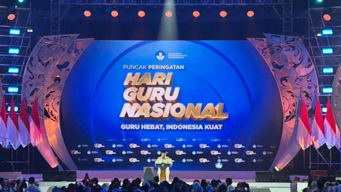 Prabowo Subianto di Puncak Hari Guru Nasional 2025