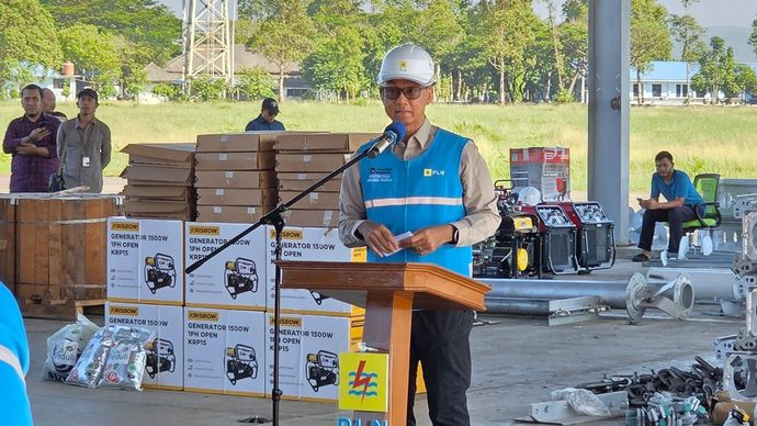 Direktur Utama PT PLN (Persero), Darmawan Prasodjo cek langsung penanganan kelistrikan pascabencana banjir dan longsor yang terjadi di wilayah Aceh/Istimewa 