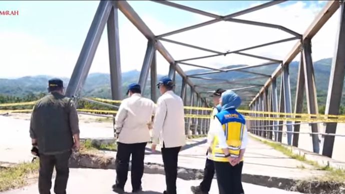 Prabowo Subianto Tinjau Langsung Lokasi Berdampak Bencana 