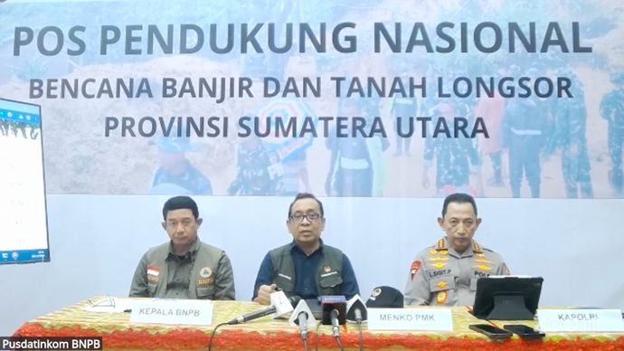Secara bersamaan, Pratikno juga mengatakan pemerintah saat ini mulai merancang skenario rehabilitasi dan rekonstruksi pascabencana. Hal tersebut disampaikannya dalam Rapat Koordinasi Penanganan Darurat Bencana di Bandar Udara Silangit, Tapanuli Utara, Sumatera Utara pada Minggu (30/11). 