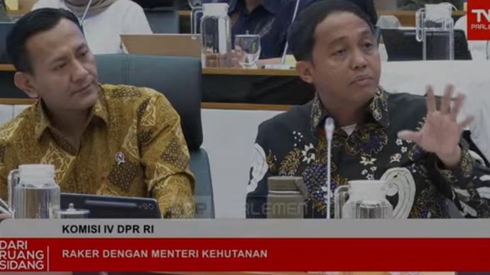 Menteri Kehutanan Raja Juli Antoni saat rapat dengan Komisi IV DPR RI. 