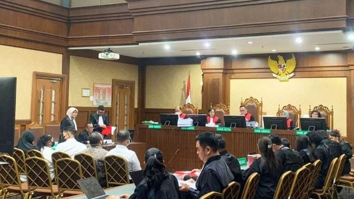 Lima terdakwa kasus dugaan korupsi Bank Jatim dalam sidang pembacaan surat tuntutan di Pengadilan Tipikor pada PN Jakart Pusat, Kamis, 4 Desember 2025. ANTARA/Agatha Olivia Victoria/aa.