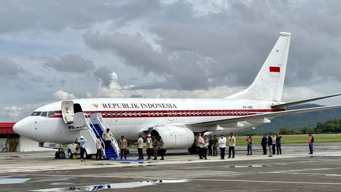 Prabowo Tiba di Aceh dan Langsung Tinjau Jembatan Bailey serta Posko Pengungsi di Bireuen