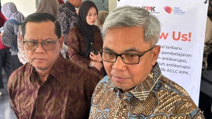 Ketua Komisi Pemberantasan Korupsi Setyo Budiyanto (kanan) bersama Deputi Pendidikan dan Peran Serta Masyarakat KPK Wawan Wardiana memberikan keterangan usai menghadiri rangkaian Hari Antikorupsi Sedunia 2025, di Kota Yogyakarta, Daerah Istimewa Yogyakarta, Senin, 8 Desember 2025. (ANTARA/Rio Feisal)
