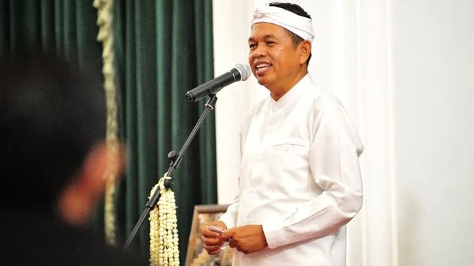 Arsip - Gubernur Jawa Barat Dedi Mulyadi memberikan keterangan di Gedung Sate Bandung, Rabu, 3 Desember 2025. (ANTARA/HO Pemprov Jabar)