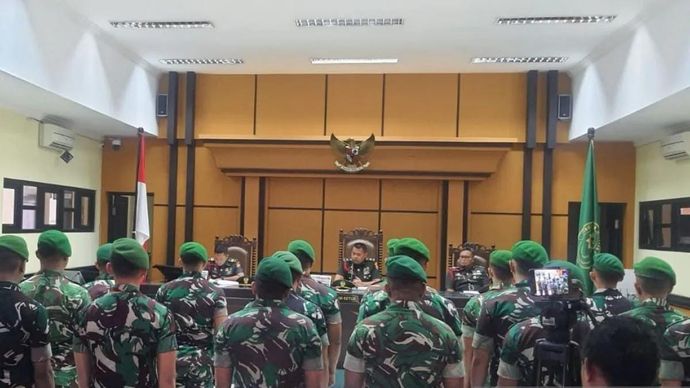 Sidang lanjutan kasus Prada Lucky dengan agenda pembacaan tuntutan atas perkara 41-K/PM.III-15/AD/X/2025 dengan 17 orang terdakwa, di Pengadilan Militer III-15 Kupang Nusa Tenggara Timur, Rabu 10 Desember 2025. ANTARA/Anwar Maga.
