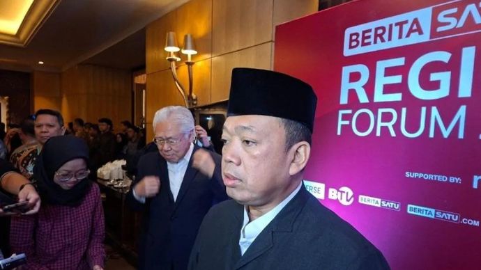 Menteri Agraria dan Tata Ruang/Kepala Badan Pertanahan Nasional (ATR/BPN) Nusron Wahid menjawab pertanyaan awak media setelah menghadiri Regional Forum 2025 di Jakarta, Rabu 10 Desember 2025. ANTARA/Aji Cakti.