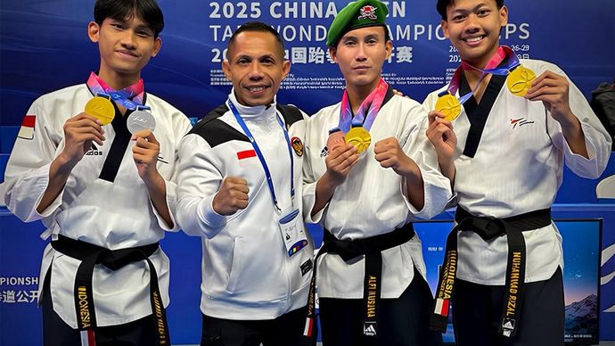 Atlet Taekwondo Indonesia raih medali emas di Sea Games 2025 Thailand. 