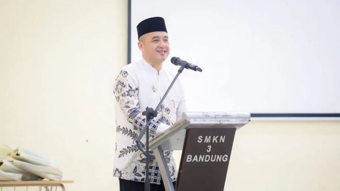 Arsip- Wakil Wali Kota Bandung Erwin saat memberikan keterangan di Kota Bandung, Jawa Barat. (ANTARA/Rubby Jovan)
